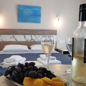 Apartament La, Peraía