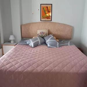 Rena's Traditional Aegean House By The Sea Apartment
